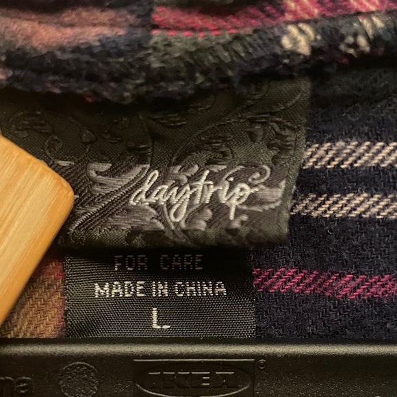 100% cotton Daytrip Plaid Hoodie pullover - Black and Pink - Picture 2 of 6